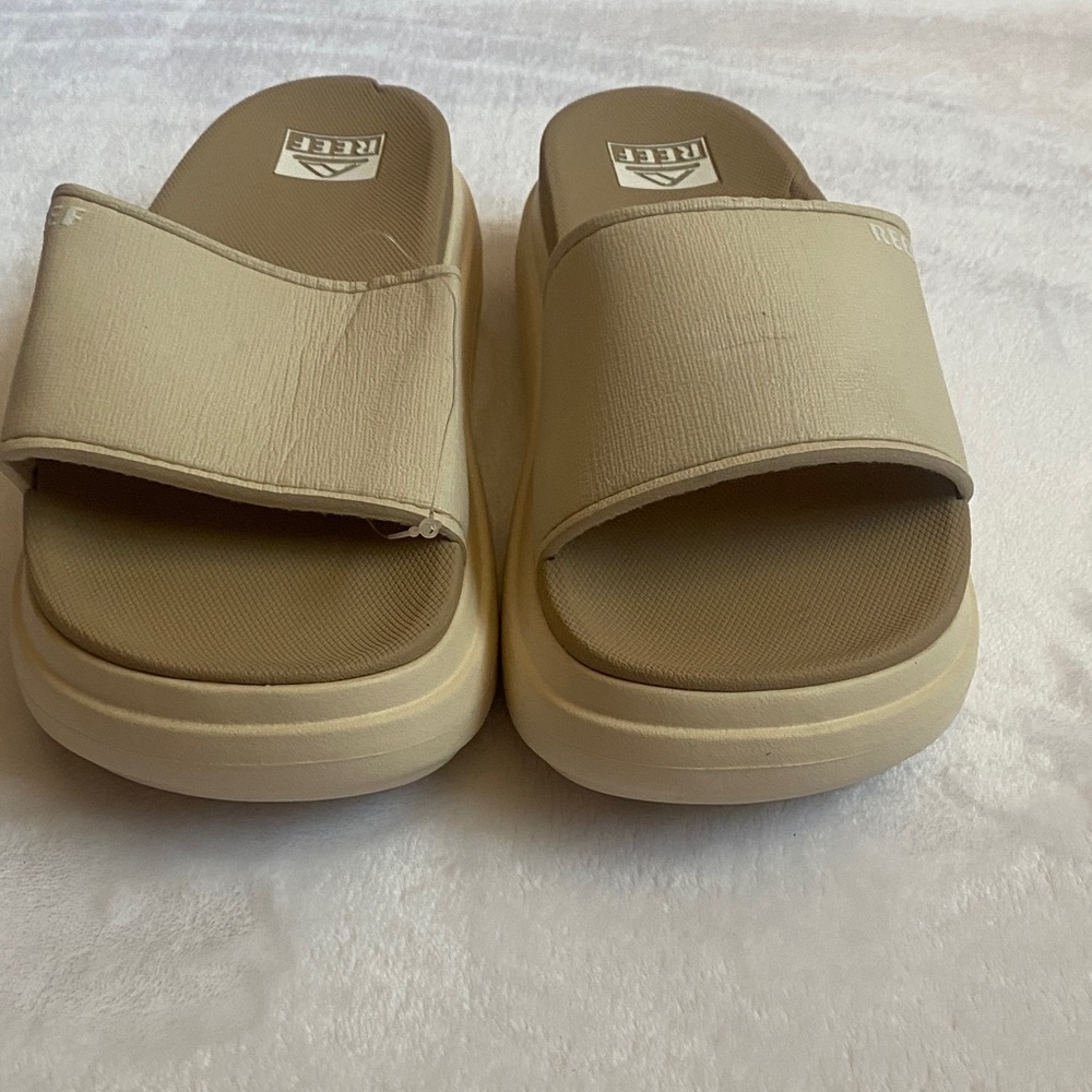 Reef Cream Platform Slides